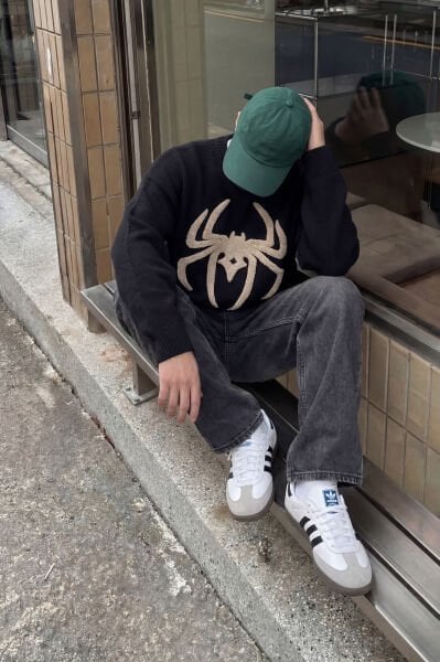 Örümcek Süzene Nakış Overisize Triko Kazak - Siyah